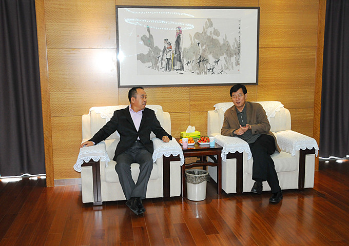 市委常委、宣傳部長(zhǎng)初寶杰來(lái)集團(tuán)視察